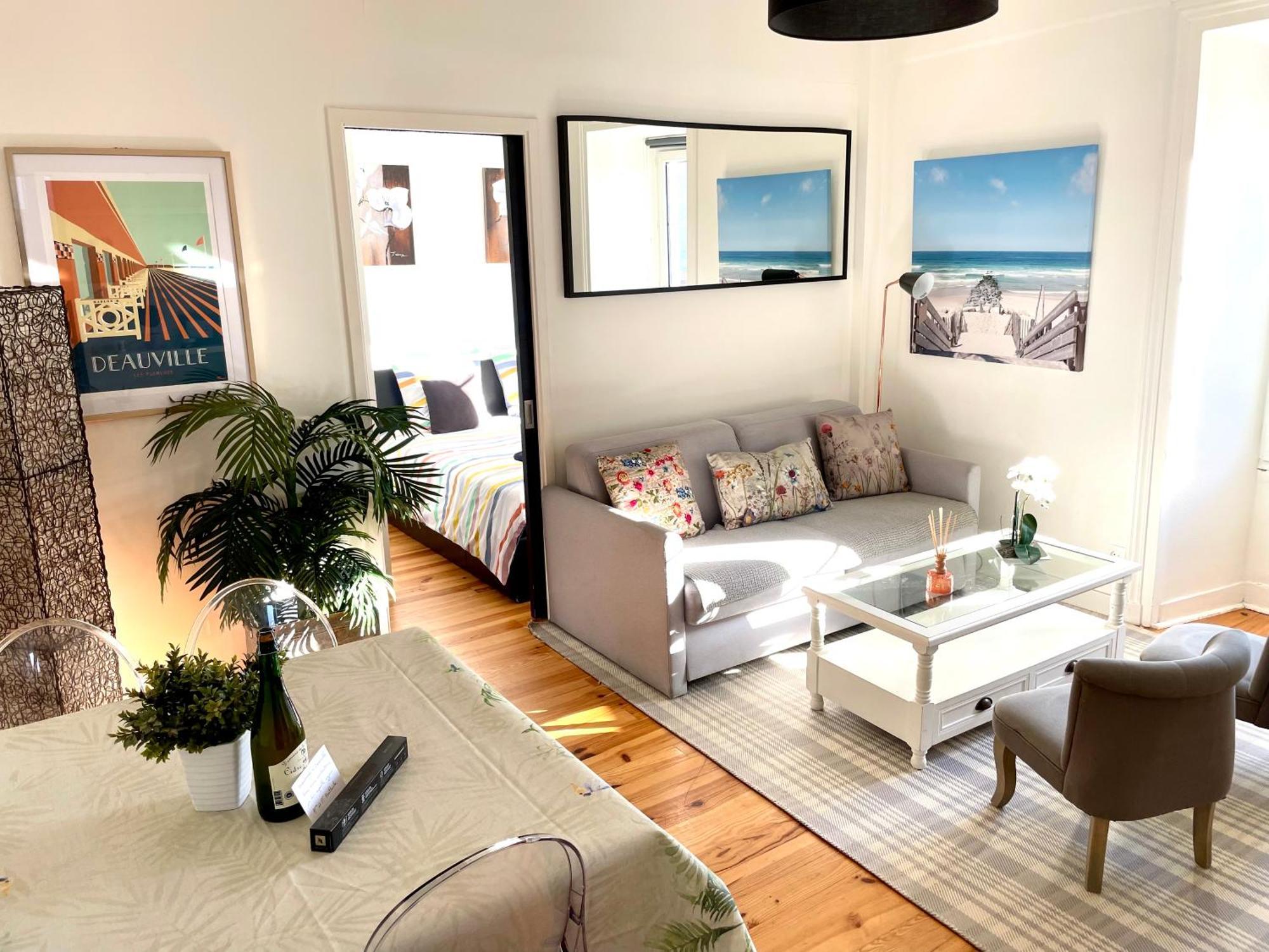 En Face De L'Hotel Normandy - Appartement Dernier Etage Deauville Eksteriør billede
